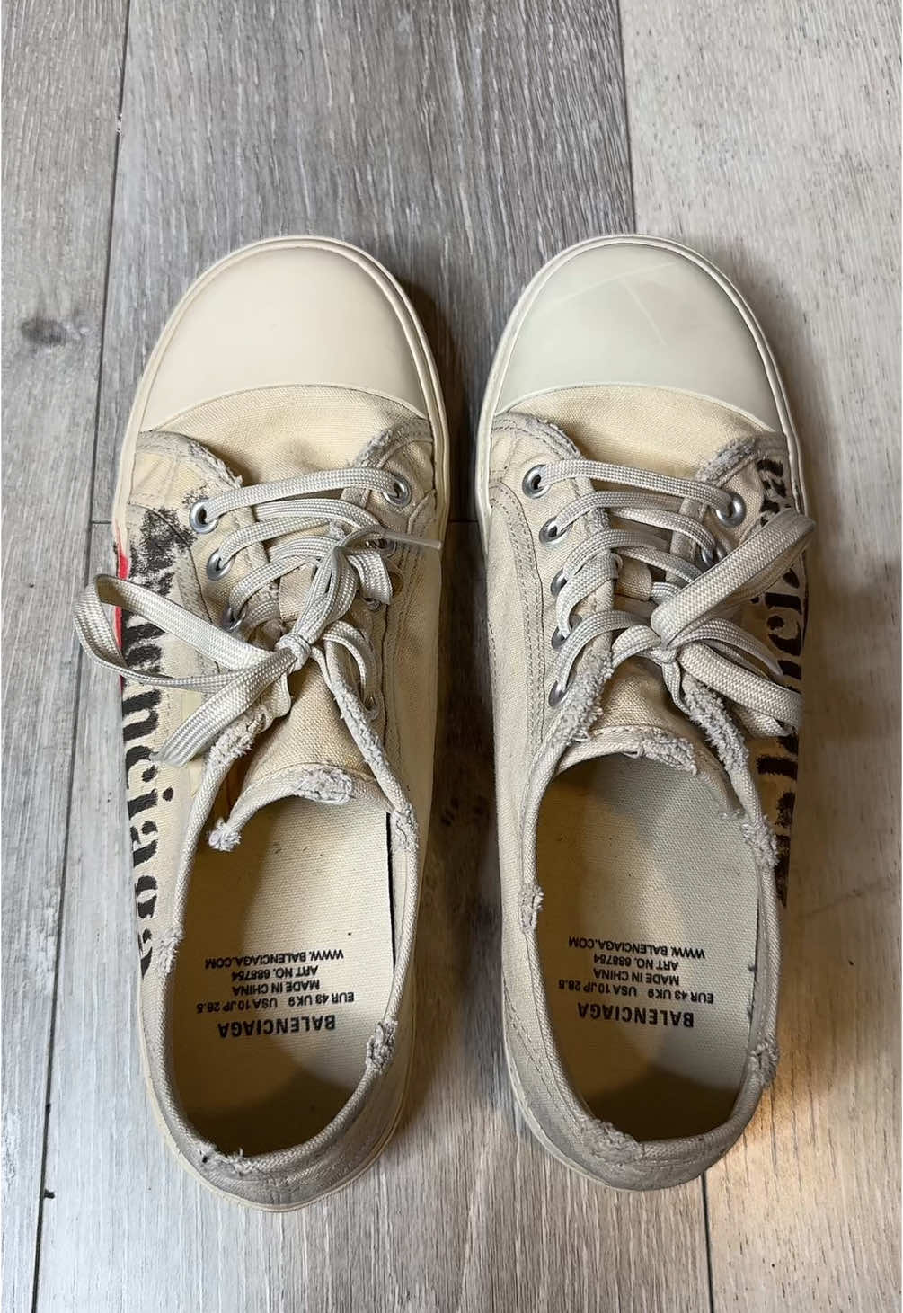 Balenciaga Off-White Paris Low Tops Sneaks  #balenciaga #demna #fyp #fashion 