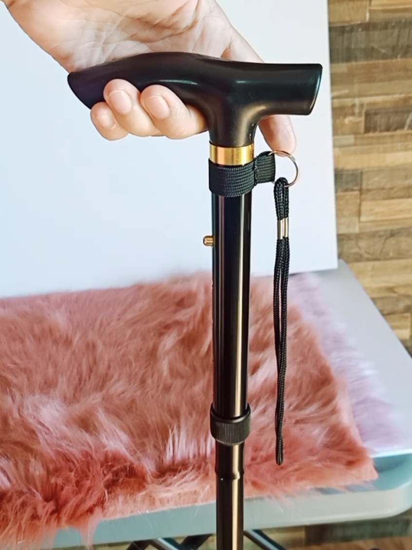 Tungkod or Walking stick telescoping baton. Perfect to bring when you travel, hiking and everyday use especially when you have problem in your knee. #TikTokCreatorSearchInsightsIncentive  #walkingstick #baton #traveluse #kneeproblems  #telescopicbaton #tungkod 