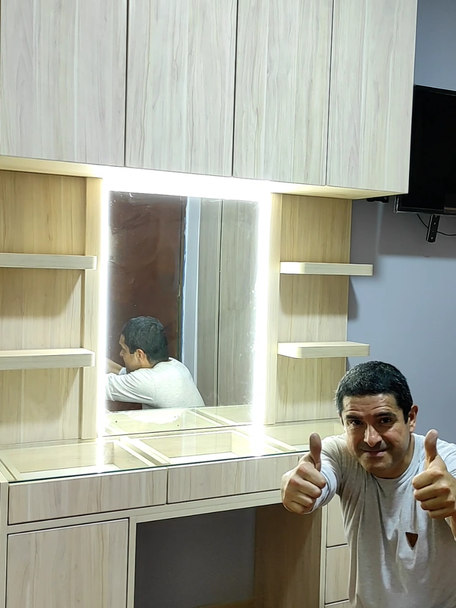 Tocador con Luces Led y Cajoneras Push Open, sígueme para enseñarte a Diseñar y fabricar mobiliarios #iluminacion #tocador #lucesled #interiordesign #bricolage 