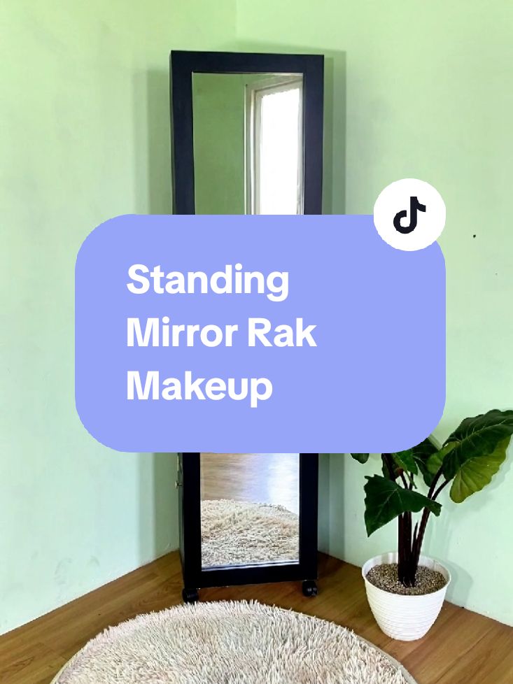 Percantik sudut ruanganmu dengan Standing Mirror Rak Makeup beroda warna hitam! ✨ Praktis, elegan, dan multifungsi-cermin sekaligus tempat penyimpanan kosmetik favoritmu. Mudah dipindahkan ke mana saja untuk tampilan yang selalu rapi dan stylish!#adigungliving #lemari #standingmirror #Minimalis #DekorasiMinimalis #fyp 