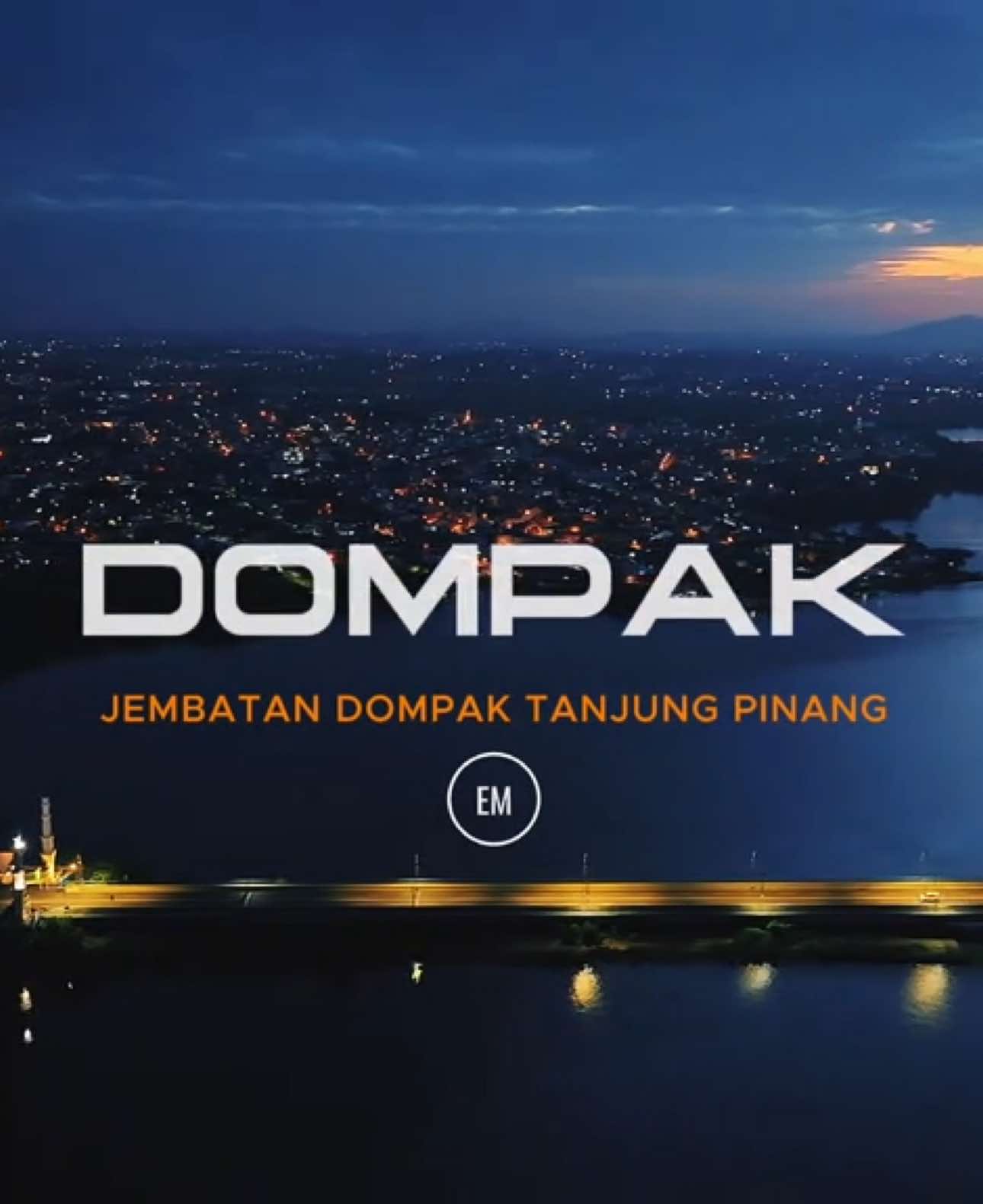 Nggak nyangka kan kalo ini di tanjung pinang. Jembatan dompak dan jembatan barelang sama sama melintasi lautan dan keduanya kebanggaan warga Kepri tentunya #batamtiktok #batamtiktok #tanjungpinanghitz #batamviral #batamtiktokfyp #jembatandompak 