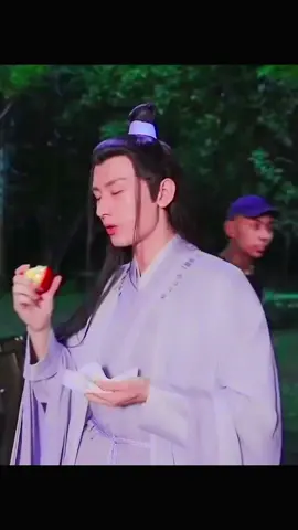 Anh ăn đào ngàn năm hay gì vậy 🥲🥲🥲 #chengyi #thànhnghị #成毅 #độngquảquả🥝🥝 #độngquảquả🥝🥝chengyi💗成毅_thànhnghị🌻 