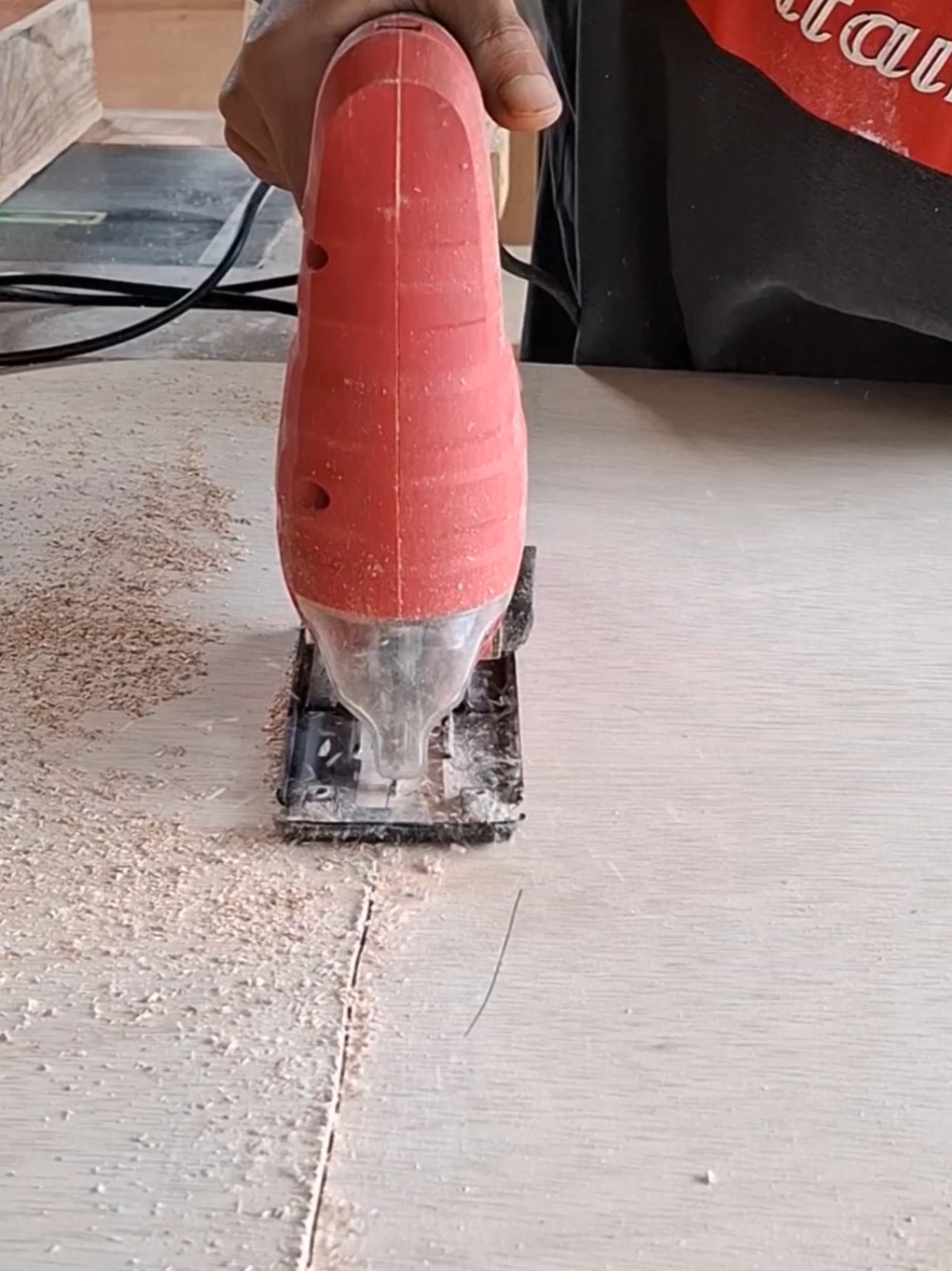 easy plywood cutting using jigsaw. #akani_id #po_woodworking #fyp #viral #craft #DIY #woodcraft #vt 