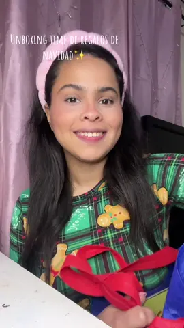 Nena! Te dejo el unboxing time de mis regalos de navidad 2024💖✨ #bootcamp #untalfredo #paratiiiiiiiiiiiiiiiiiiiiiiiiiiiiiii #Lifestyle #girlies #fyp #contentcreator #smallcontentcreator #motivacion #motivation #BootcampUnTalFredo #comunidad #teamwork #navidadentiktok #haultok #regalos 