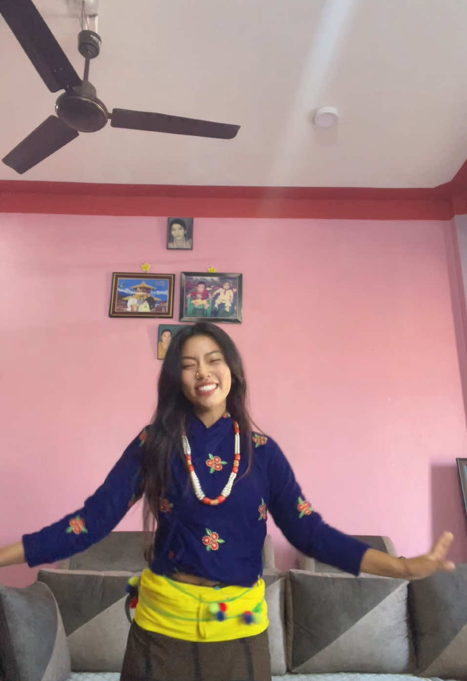 Hanninai hota🤣#okhonivaiyabaishpokhathaiya🙈😁 #fypシ゚viral #nepalisong #dance #fyp 