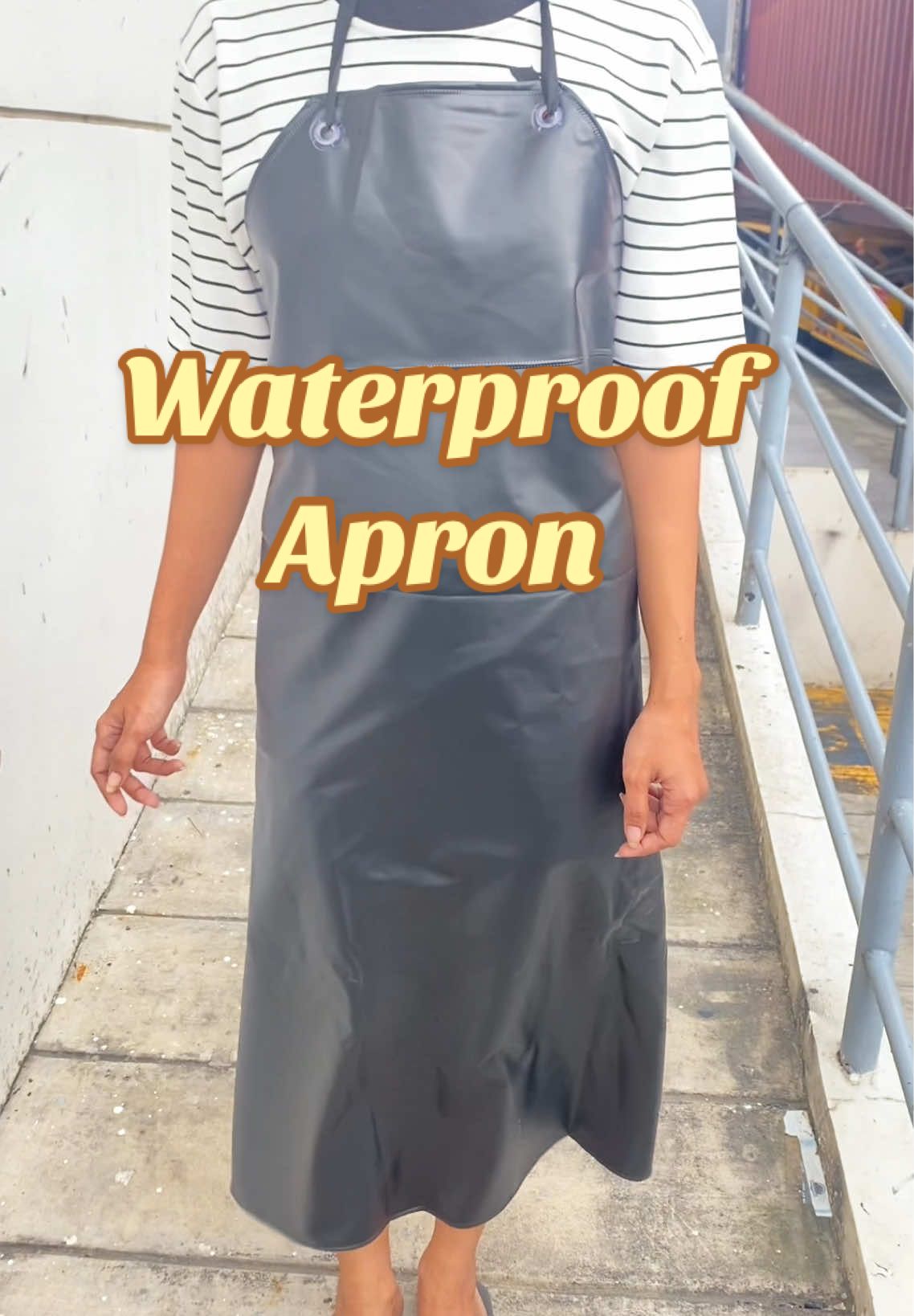 Waterproof Chef Butcher Apron #fyp #foryou #foryoupage #apron #butcherapron #waterproofapron #cookingapron #tiktokshop #tiktokfinds 