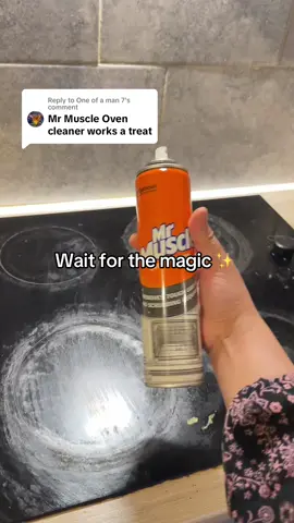 Replying to @One of a man 7 don’t come for me have ordered a glass scraper, but its taking ages to arrive because of Christmas #cleaning #CleanTok #cleaninghacks #cooktopcleaning #stayathomemom #asmr #fyp 