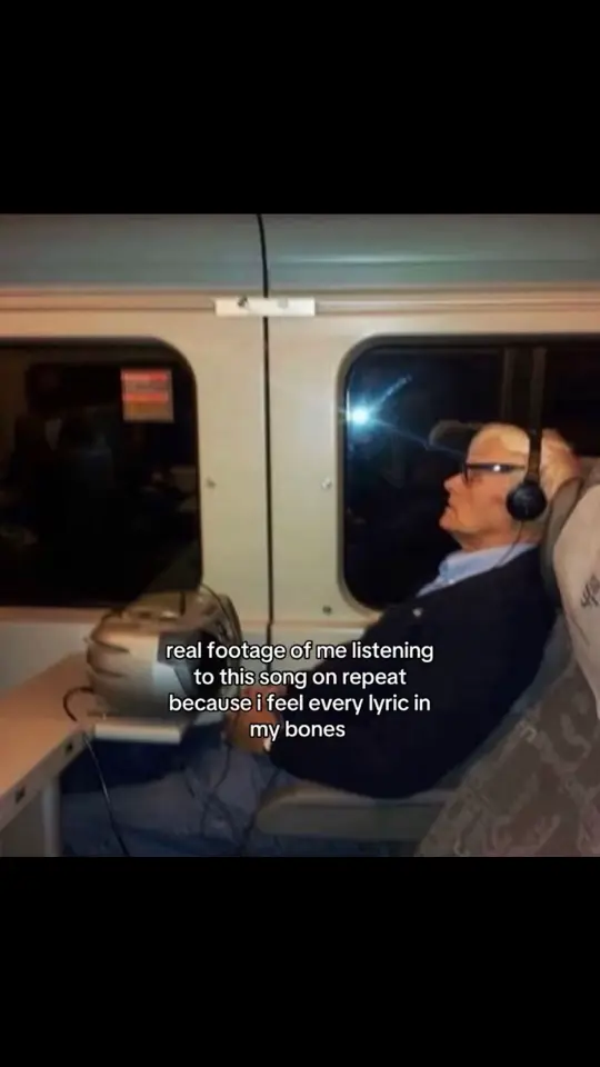 my soul as a song … no one will understand this song the way I do. #jetelaisseraidesmots #patrickwatson #patrick #watson #spotify #musictok #fypシ #official #fyp #pourtoi #parati #genz #lqbtq #corecore #french #hopecore #greifjourney #relatable #fypシ゚viral 