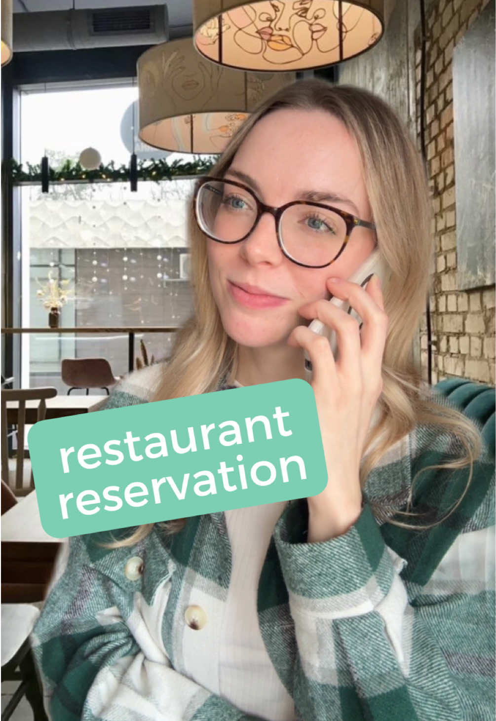 Useful phrases in English to make a reservation at a restaurant 📞👍 Like & follow for more English learning in context 🤓 #english #englishteacher #learnenglish #englishlanguage #englishvocabulary #englishlearning #englishtips #englishclass #englishlesson #americanenglish 