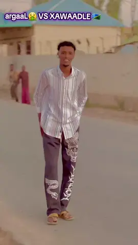 #xawaadle_mohamett_🇸🇧_🐅_🔫king  ABGAAL MESHAA ku aragtaan dila 😡😡