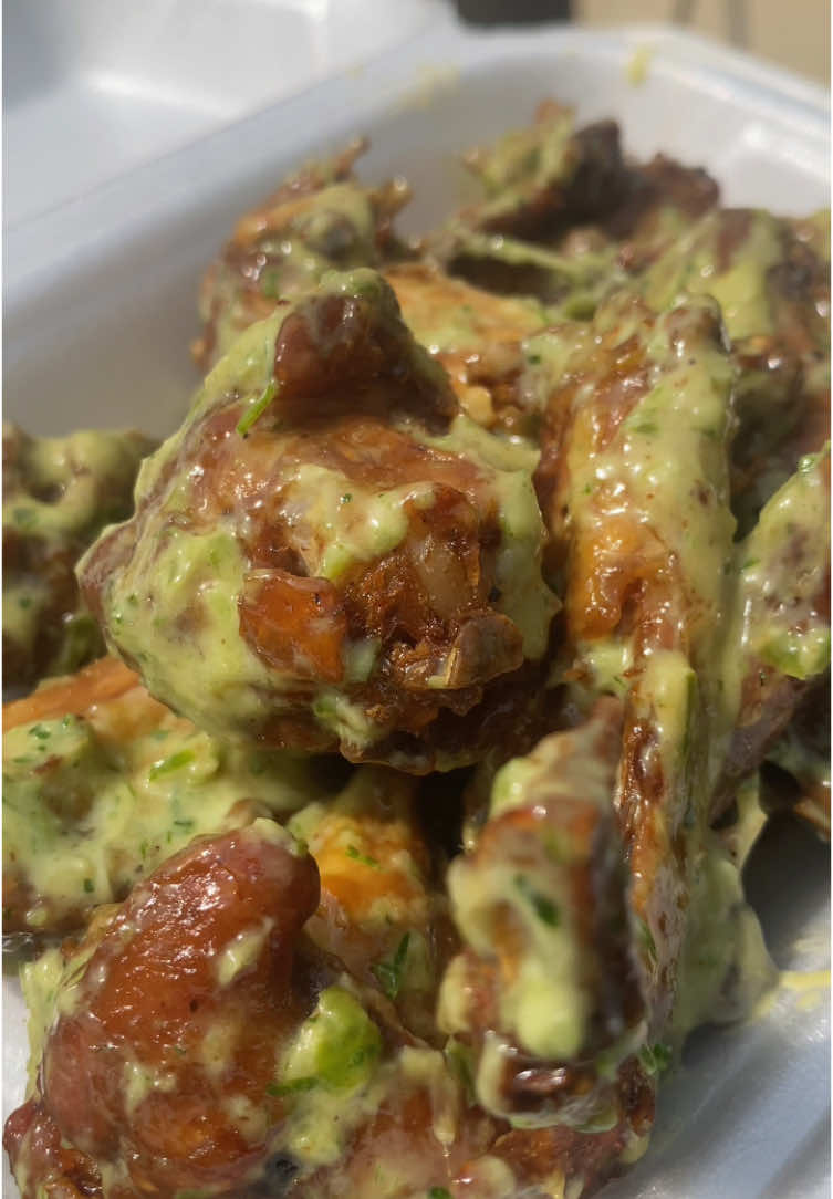 Team alloco et team frites venez cherchez votre plat de poulet 🍗😋 , vous pouvez commander sur le 93449187 ou sur le 92256254 #togolais228🇹🇬 #pourtoii #universtogo🇹🇬🇹🇬 #recetasfaciles 