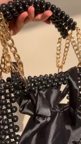 🖤🖤🖤🥺اكتر شنطة حبيتها حقيقي  #شنط_خرز #مشغولات_يدوية #smallbusinessowner #beads_bag #دعم_المشاريع_الصغيره #Handmadewithlove 