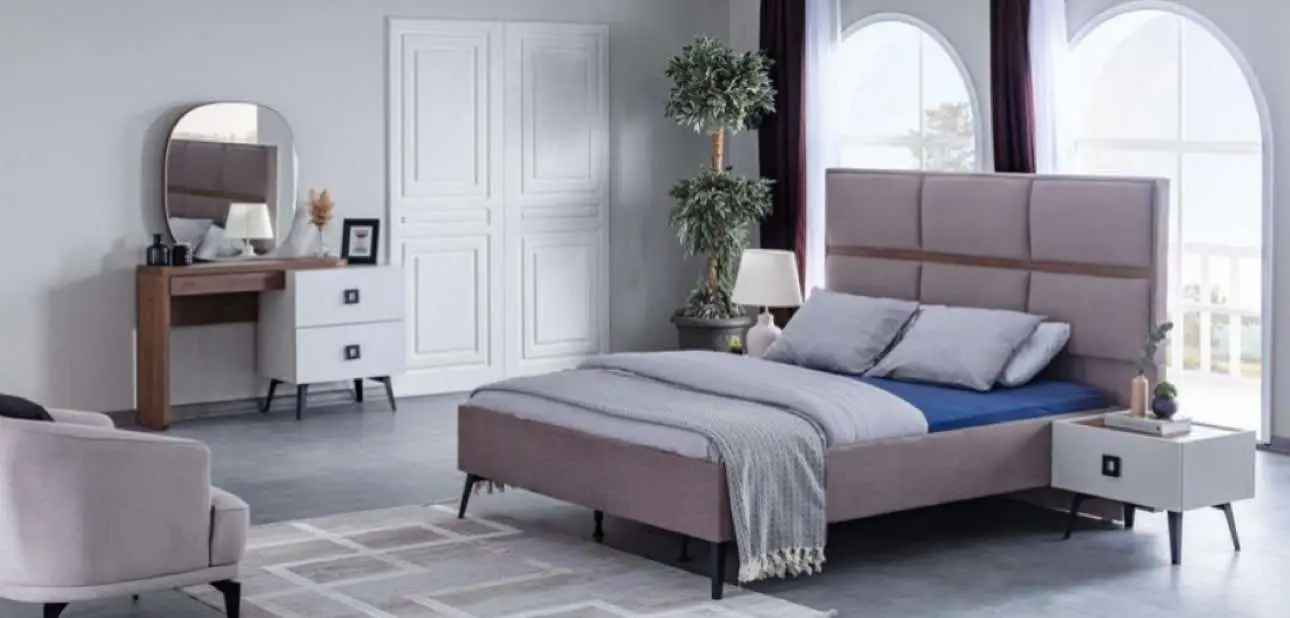“Wake up to grandeur with the Barcelona Bed Set by Dizani Home – a masterpiece of modern luxury and timeless design.” #DizaniHome  #dizanihome  #dizanihomes  #turkey #furniture #turkishfurniture #modrenfurniture #foryou #foryoupage #fy #fyp #trend #trending #trendingvideo #viral #share #save #like #comment #Follow #farhan_505 #maliktayyabawan47 