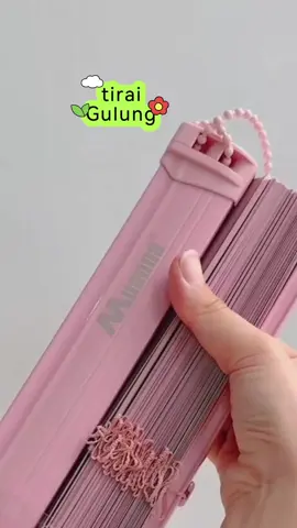 Pelindung kaca Jendela Dengan Tirai Gulung estetik mudah di pasang sesui keinginan #tirai #tiraigulung #tiraimurah #tiraiestetik #tiraimurah 
