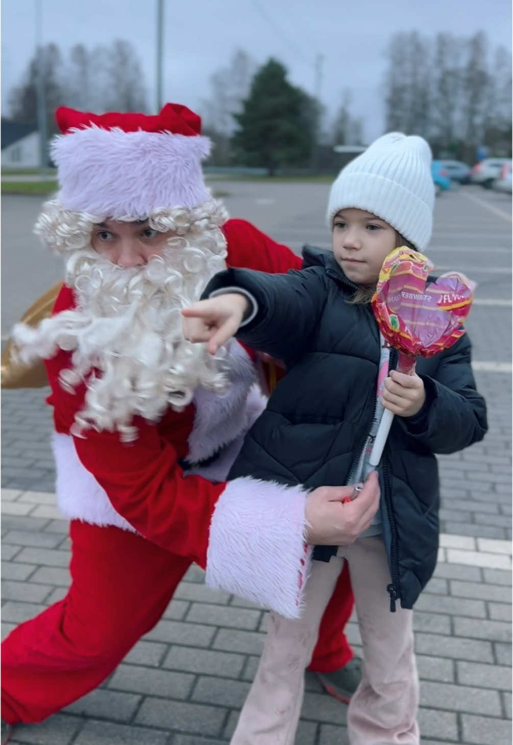 Santa the Best 👍🔥 #fannyvideo #fannytiktok #santa #santaclaus #humor 