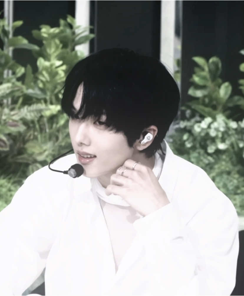 young, fine, tall, handsome = park #jisung 