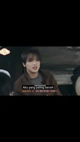 🐯 : lotionnya bagus lah w beliin nya yg mahal,jadi cantik kaki ayang w  #markhyuck #marklee #haechanlee #fyp 