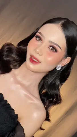 Kerja setengah mati habisin duit setengah sadar 🙂👍 #muapekanbaru #makeupartist #fypシ #fyppppppppppppppppppppppp #weddingmakeuppku #privatclassmakeup 