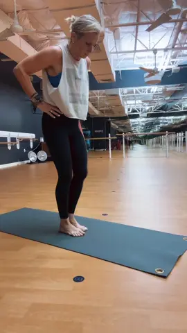 Working on extending your leg in flying pigeon?  Once you have hand and foot placement think about sliding extended leg to back of mat first, from there it will already be extended. Just start to shift and it will begin to rise into your flying version! Try it out! #flyingpigeon #yoga 