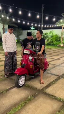 Yang merah memang syahdu!! 👀🙌🏻 #vespaexcel #vespaexcelindonesia #vespaexcelmerah #merahrosso #vespakalcer #vespa #scootersarungan #guskautsar #terasgubuk 