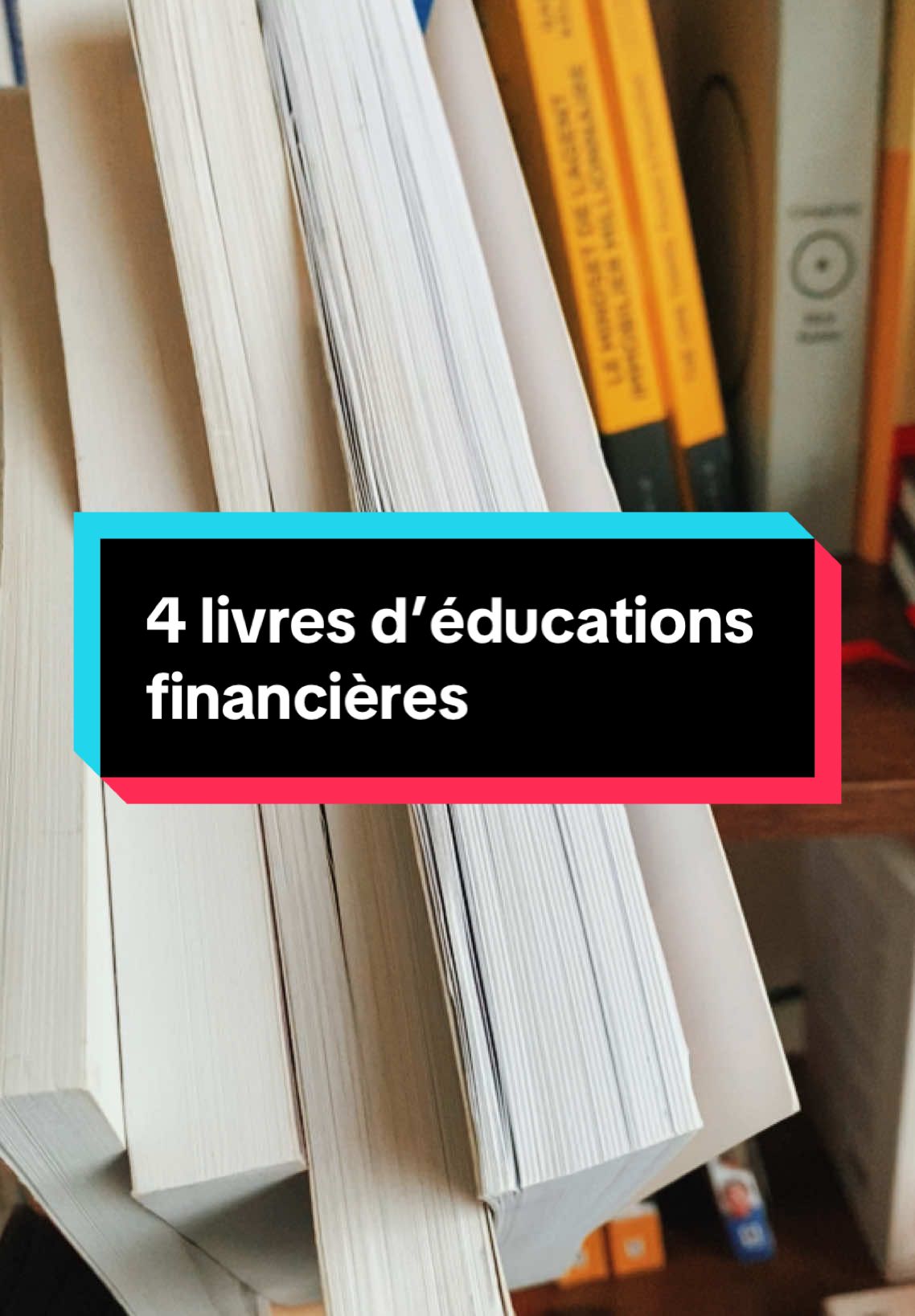 Découvre 4 livres incontournables qui t’apprendront à gérer ton argent, investir intelligemment, et bâtir ta liberté financière. 💡 #DéveloppementPersonnel #devperso #lecture #libertéfinanciere 