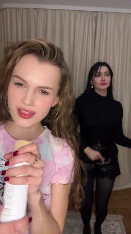 🗣️: ти така соромʼязлива👼🏼.  Тим часом я з сестрою 🤪@ℳ𝒶𝓁𝑒𝓃’𝓀𝒶💋👸🏻 