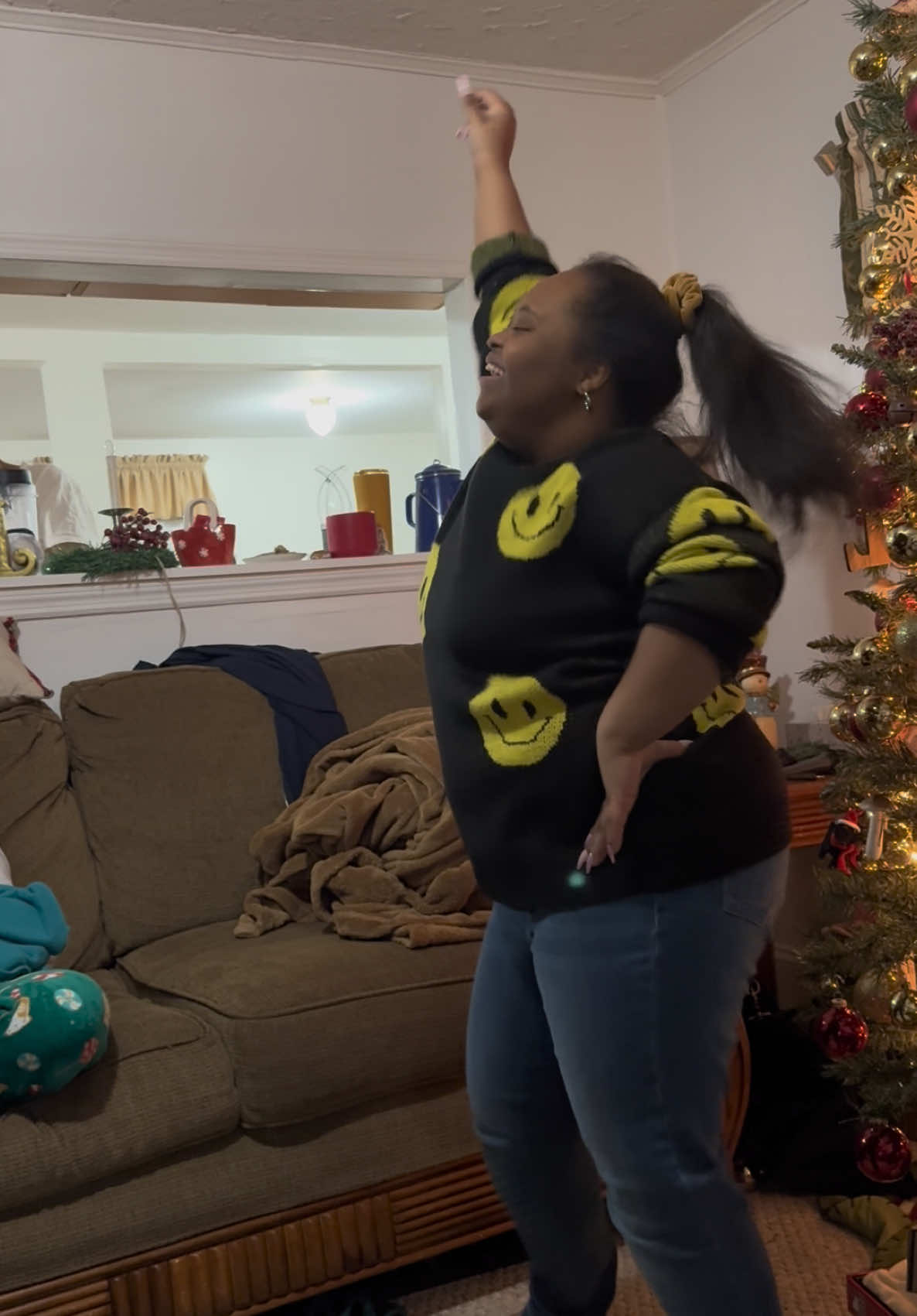 That family support is real 💃🏽 ⭐️  The Allen Family’s Christmas talent show  #ninasimoneray #NinaAlwaysOnBeat #itstherays #familytime #christmas #merrychristmas #2024 #superstar 😎 #fyp #explore #fun 