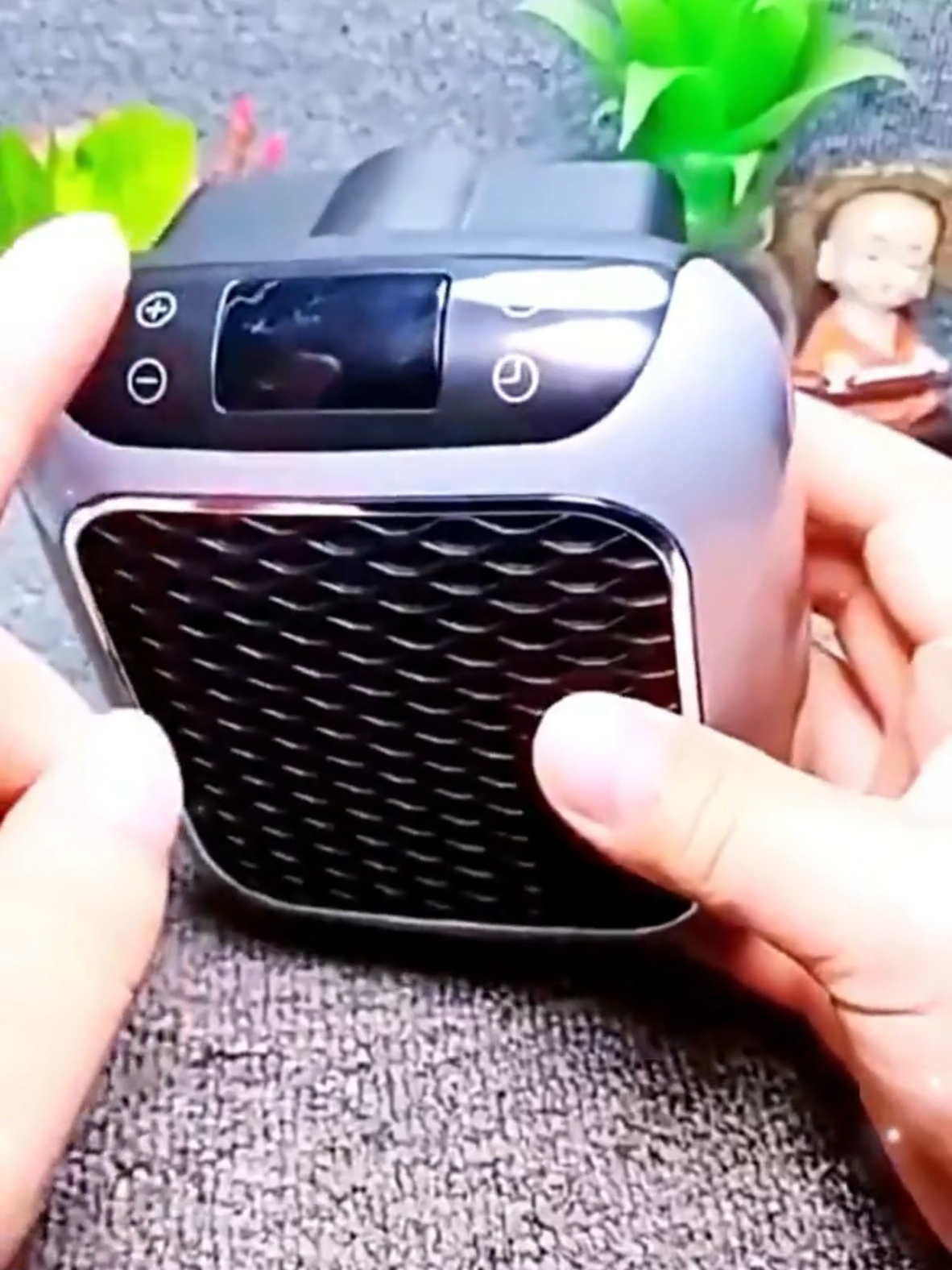 Ontel Handy Heater 800W #foryoupage #zeemarket #bestheatershop #heater #miniheater #trending #foryou #energyefficient #pakistan #electronics 