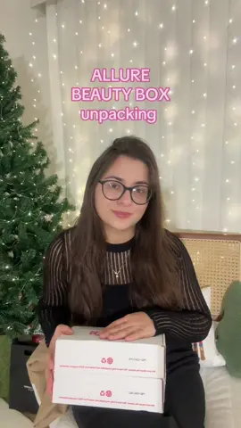 Видео снимала перед вылетом в Нью-Йорк. Часть продуктов успела потестить. Маске для волос «Money» и серуму для лица от Sephora - говорим точно “Да”☺️ Обзор длинный, поэтому нажимаем х2) #allurebeauty #unpackingvlog #cosmetics #beauty 