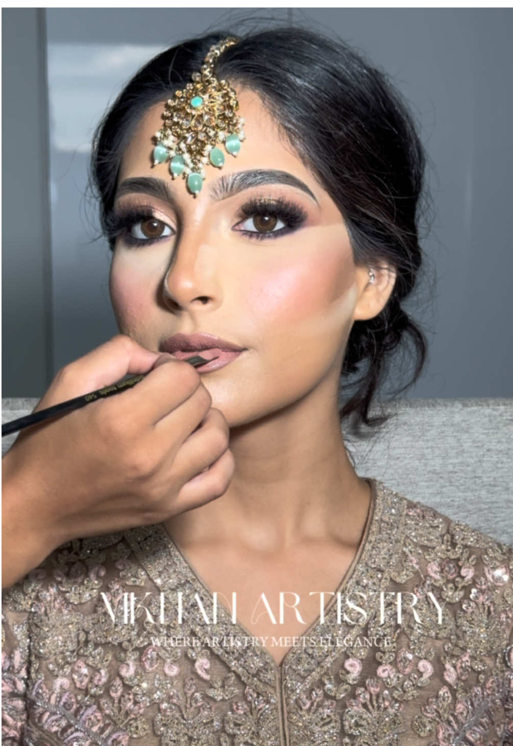 Pakistani Bridal glam 💜 Pakistani bridal makeup is renowned for its dramatic, glamorous looks, often featuring intricate designs and bold colors. The art of Pakistani bridal makeup has been influenced by various cultures, including Mughal, Arabic, and South Asian traditions. A typical Pakistani bridal look includes bold, smoky eyes, defined brows, and a bright, bold lip color. Pakistani brides often opt for custom-designed makeup looks that complement their wedding attire and reflect their personal style. • @bobbibrownuk Vitamin enriched face base  @Anastasia Beverly Hills eyebrow pomade  @Too Faced born this way concealer Vanilla / light beige  @NARS Cosmetics Natural radiant longwear foundation stromboli  @hudabeautyshop poundcake  @maccosmetics cork lipliner/ meher lipstick  • #fyp #foryouu #bridalmakeup #bridal #pakistanibridal #pakistanibride #bridalglam #makeupartist #makeupartistworldwide #desigirl #makeuptransformation 