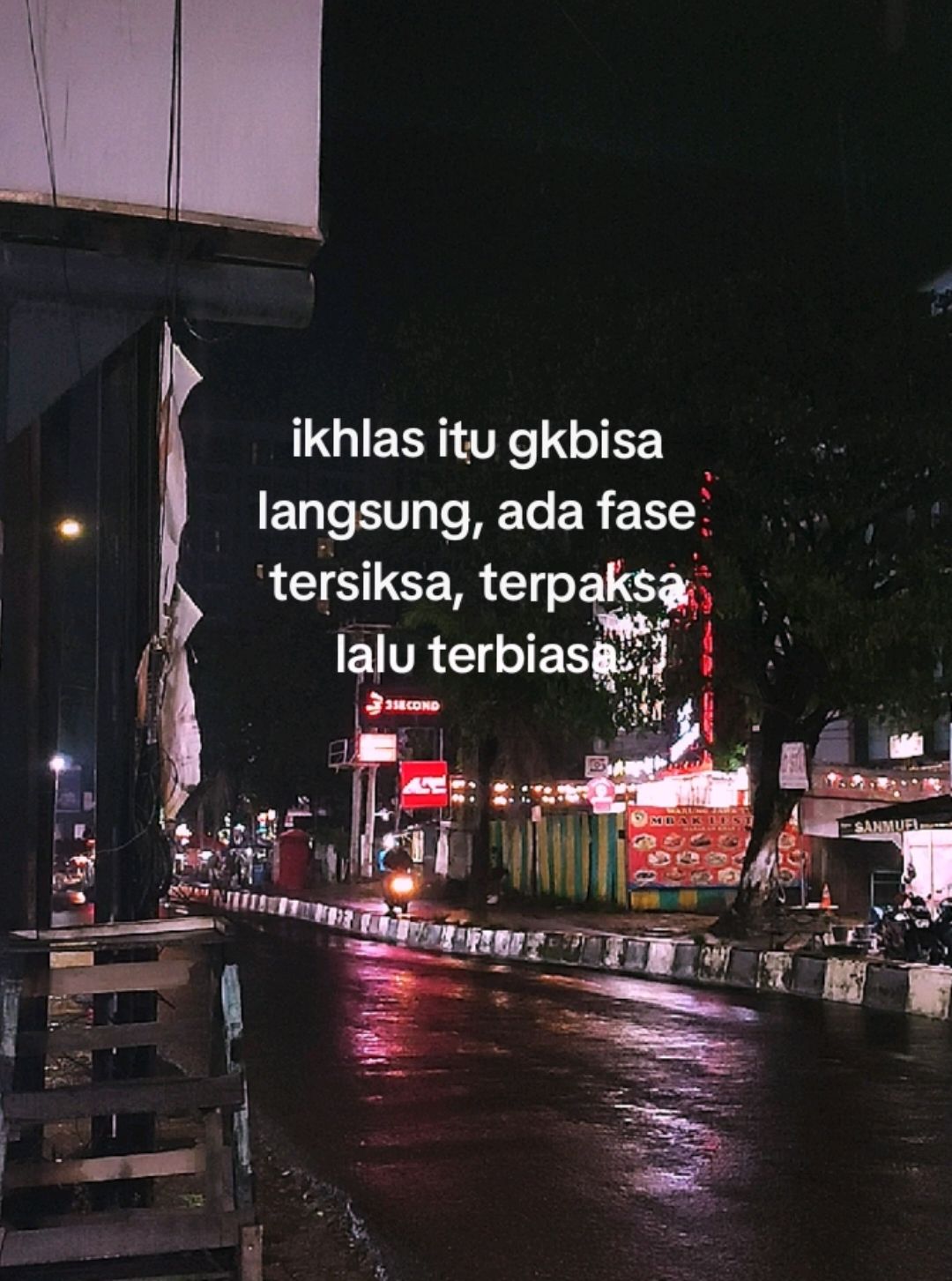 tersiksa, terpaksa hingga akhirnya terbiasa😶#quotes #quotestory #quotesaesthetic #quotesoftheday #musikviral #musik #musiklirik #storykatakata #fyp 