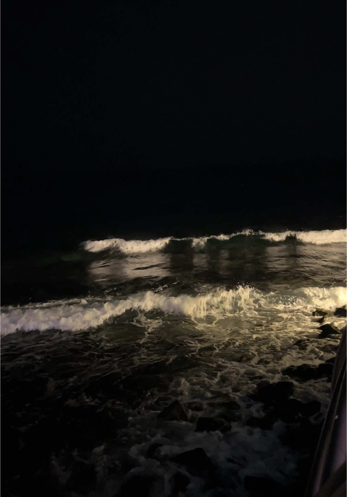 كانت الرحلة حزينة :( #CapCut #جدة #fyp #8🤍 #foryou #اكسبلور #البحر #الكورنيش_الجديد 