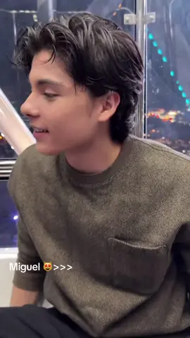 HES SO CUTIE PATOOTIE  @Miguel Mora #miguelmora #foryoupage #fyp #wendymora #shorthair #robinblackphone 
