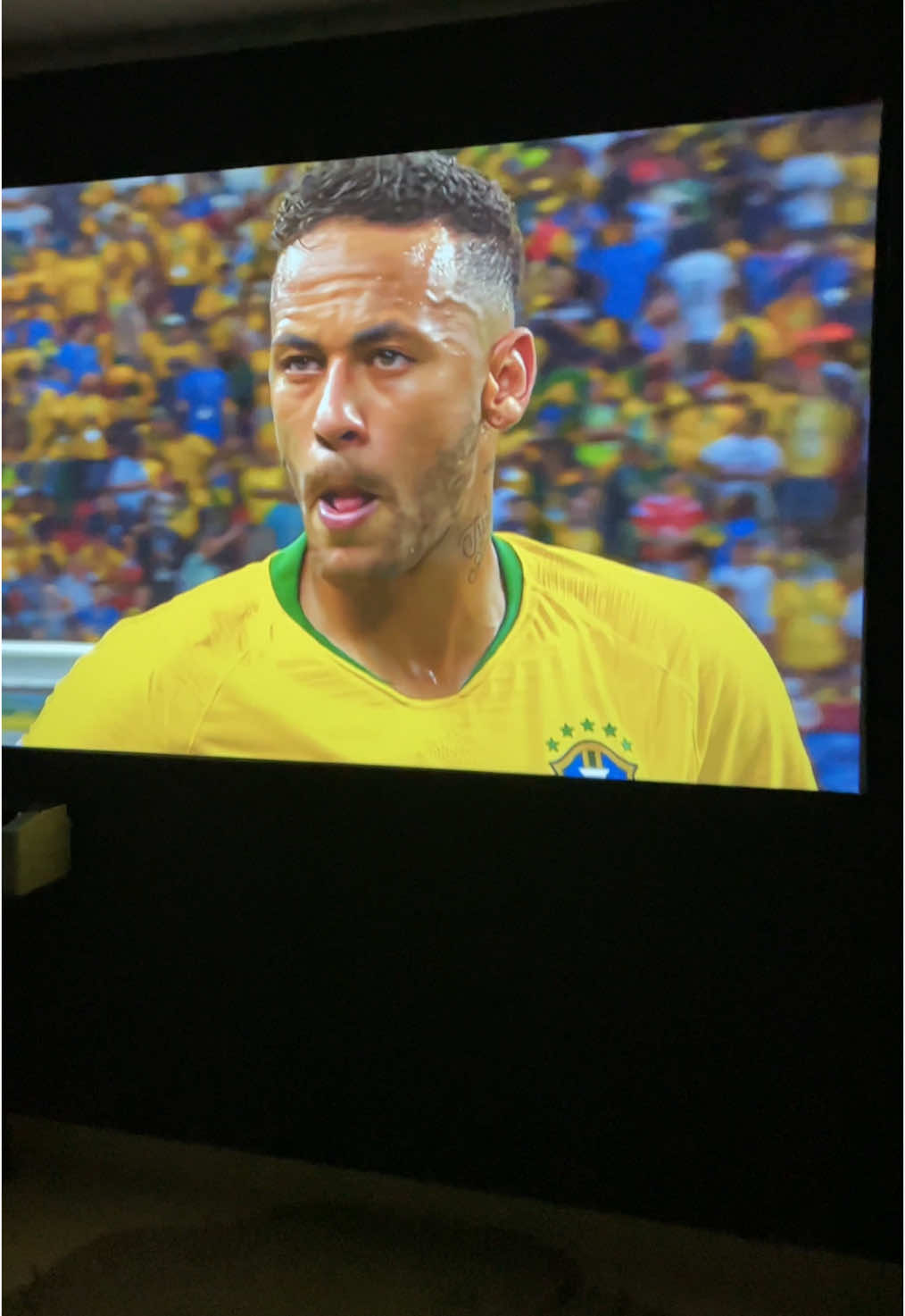 APERTA O PLAY NEYMAR EM 120” POLEGADAS ✅LINK DO PROJETOR NA BIO #projetor #bettdow #neymar 