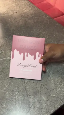 I love these they last all day☺️❤️#fyp #affiliatemarketing #tiktokshop #viralvideo #creatorsearchinsights #lipcombo 