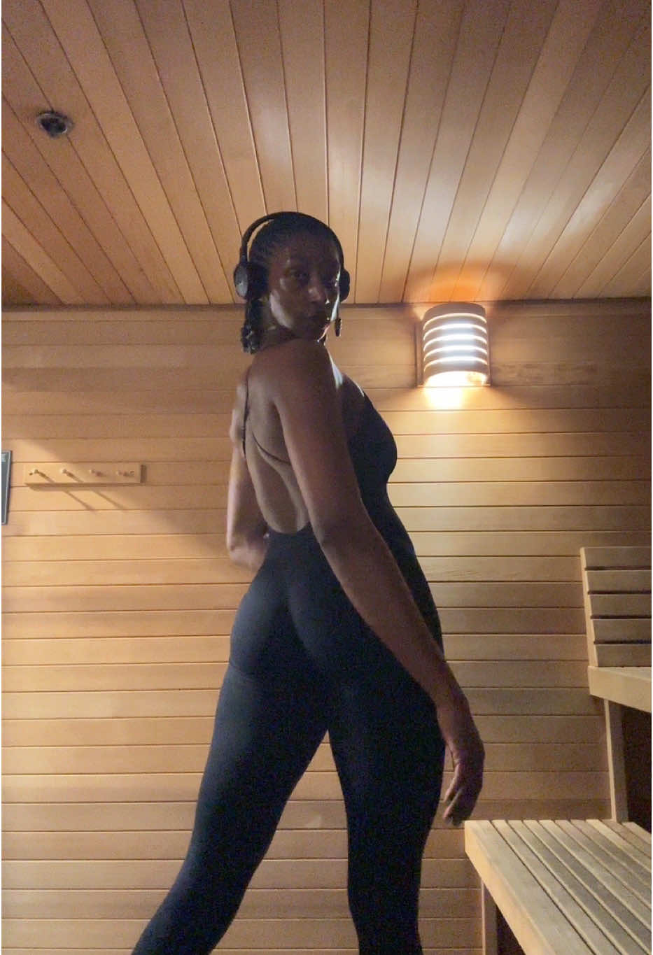 PHAT wit a P . I’m skinny but it moves ! Lil slim thick thang 🤣👏🏾💚#fyp #fypシ゚viral #selflove #slim #slimthicc #gym #postworkout 