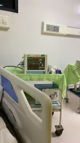 💔 Pas mama sempat sadar dari kritis bentar , aku pikir ini cukup baik untuk mama bisa keluar dari masa kritisnya 🥹