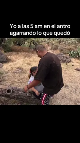 El que come de todo nunca pasa hambre #reydelasbromas #apañalopepe🗣️🗣️🗣️ #enano #bromas #viral #humor #laracha 