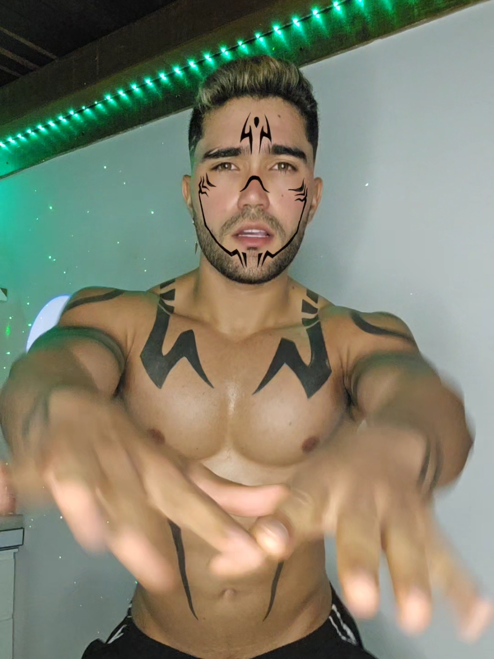 Que tema pegajoso. 🫣 #trend #viral #fyp #parati 