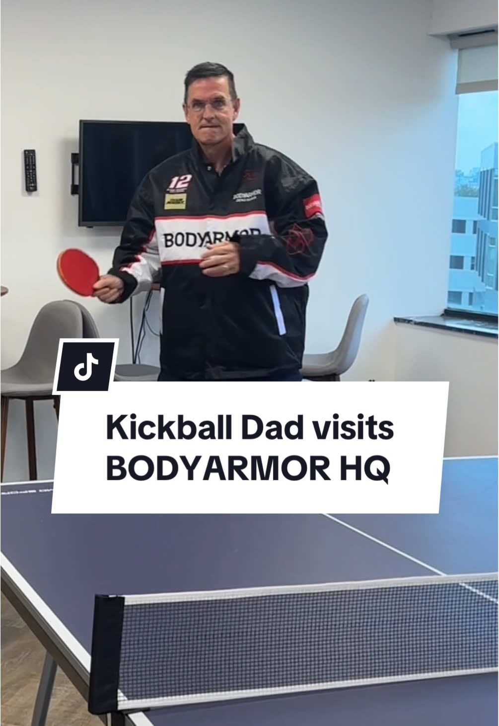 Kickball Dad had even more fun in the break room than Buddy the Elf had in the mail room 🏢 Thanks for having us @BODYARMOR #bodyarmorpartner  