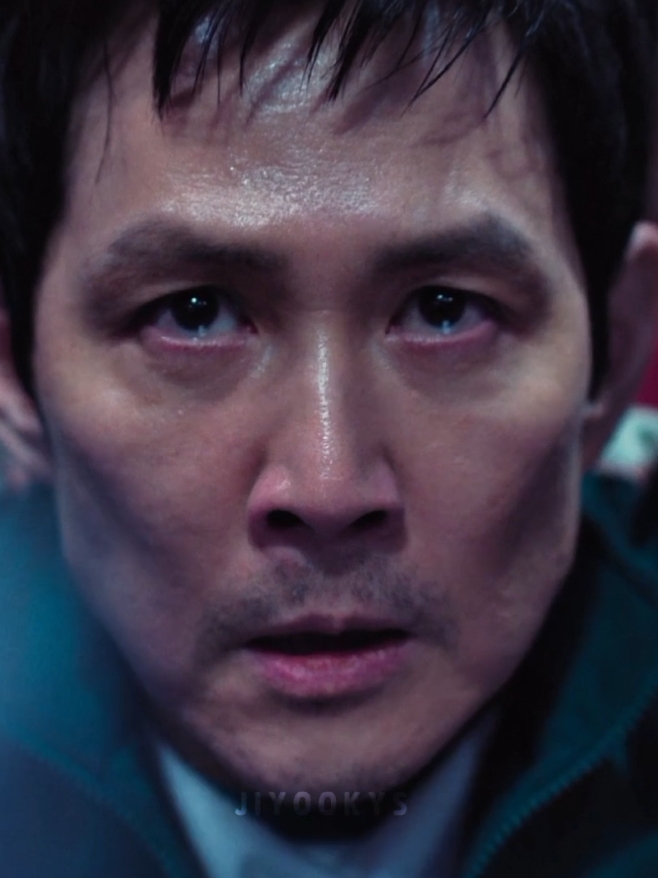gi-hun lu sama sekali nggak trust issues yaa, pemain 001 loh 😭🙏 #squidgame2 #kdrama #drakor #leejungjae #leebyunghun #frontman 