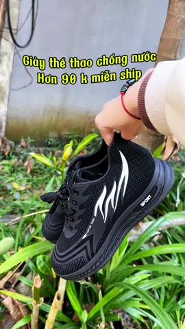 Giày thể thao chống nước về bù hàng giá yêu thương chỉ 9 9 k#giaytheothaonam #giaymuadong #giaynam #giaydep #giaythethao #giaysneaker #giaychaybo 