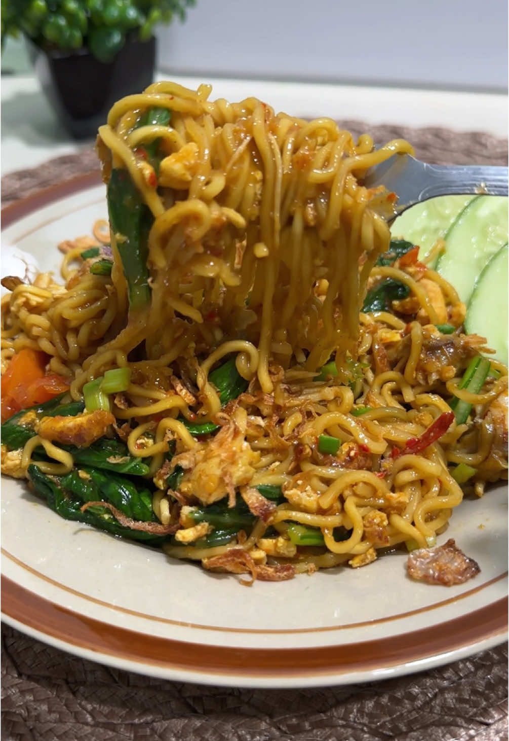 Weekend saatnya masak mie 😄 #menuharian #masakanrumahan #masakanharian #masakansimpel #masakansederhana #masaksatset #menusimpel #dinapuji95 #reels #fyp #mienyemek 