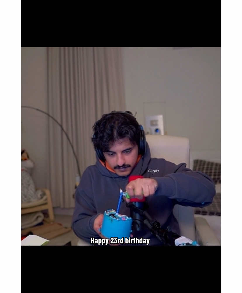 لقطات من بث امس 🤍🤍🤍 #osf #osamahfayez #اسامه_فايز #اكسبلور #explore #fyp #fypシ #hbd #power @Osamah Fayez 