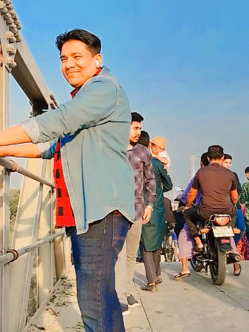 মন দিয়ে মনটা আমার নিয়ে গেছো #foryou #foryourpage #friends #fyp #tiktok #tiktokviral 