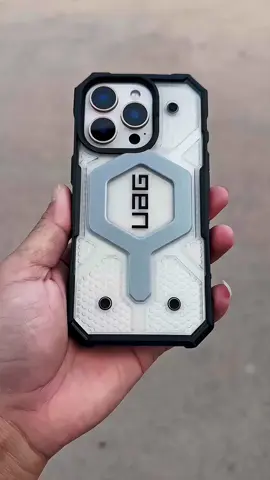 Ốp lưng UAG (Urban Armor Gear) nổi bật với thiết kế chắc chắn, chống sốc chuẩn quân đội, bảo vệ tối ưu cho điện thoại. Phù hợp người thích phong cách mạnh mẽ, bền bỉ. #technology #LearnOnTikTok #xuhướng #xuhuong #trending #xuhuong2024 #opiphone16 #oplungmagsafe #vairalvideo #opiphone16pro 