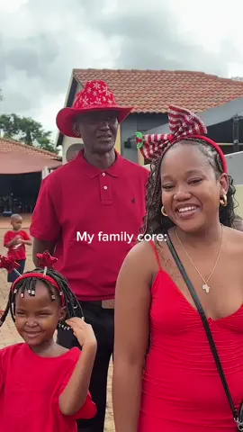 Best Christmas ever! 😂 📹: @YouTube|Yo Girl Tshego🤍  #fyp #FamilyFun #familytime #christmas 