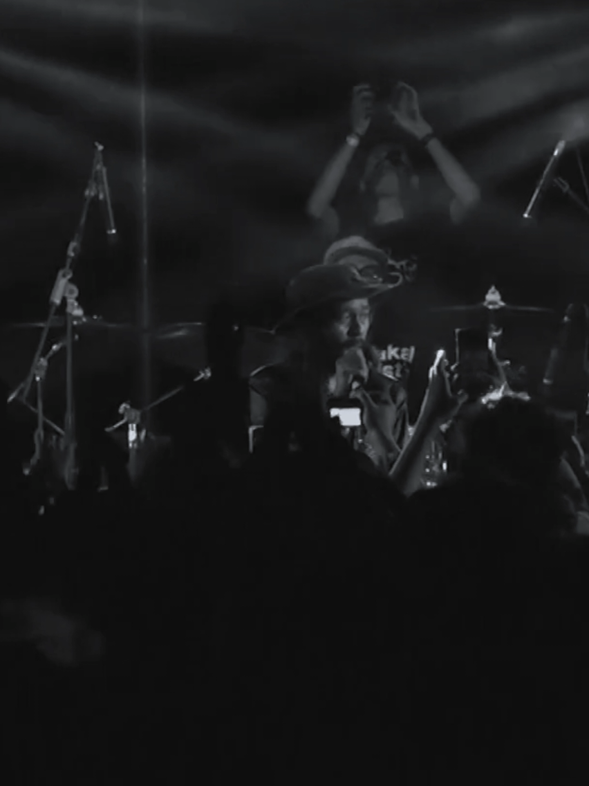 Hujan Mata Pisau - FSTVLST #fstvlst #hujanmatapisau #faridstevy #fyp #foryou #musik #konser #konsermusik #liriklagu 