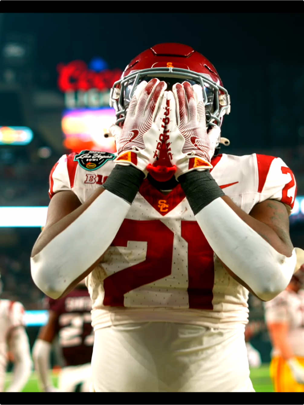 Gotta love it.🖤 #fyp #virał #uscfootball #lvbowl #sportsvideography #football #usc 