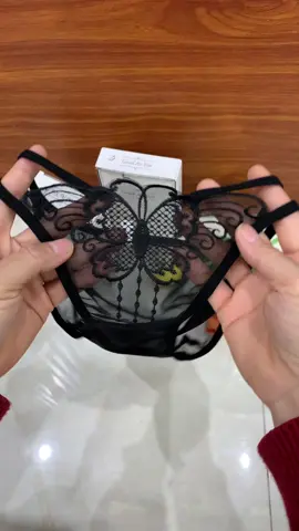 Sét 4 quần chíp ren thêu bướm mềm mịn co giãn trong suốt đẹp sang chảnh. #xuhuong #xuhuongtiktok #quan #quanchip #quanchipnu #quansu #quanlotkhe #lotkhe #quanlua #quanren 